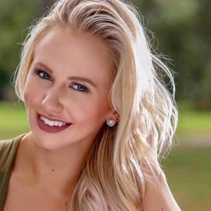 Meet your Posher, Abby